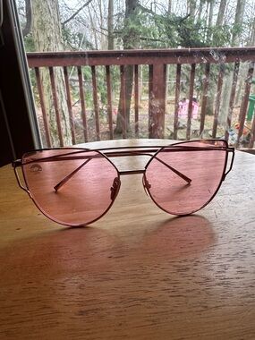 Pink Metal Frame Aviator Sunglasses
